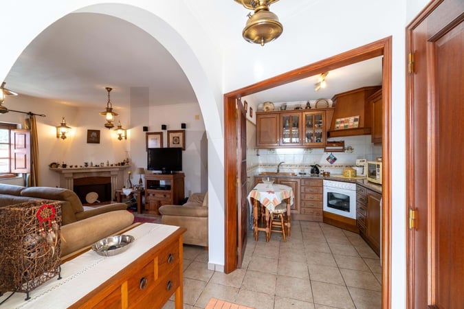 Villa in Alem Rio - view 1