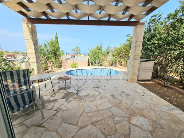 Apartment in Chlorakas - view 1