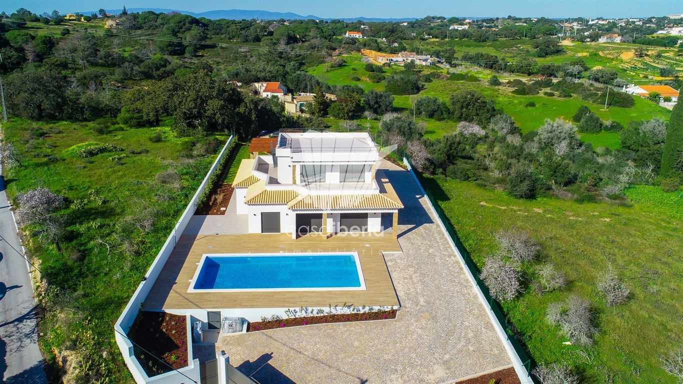 House in Lagoa - Image 2