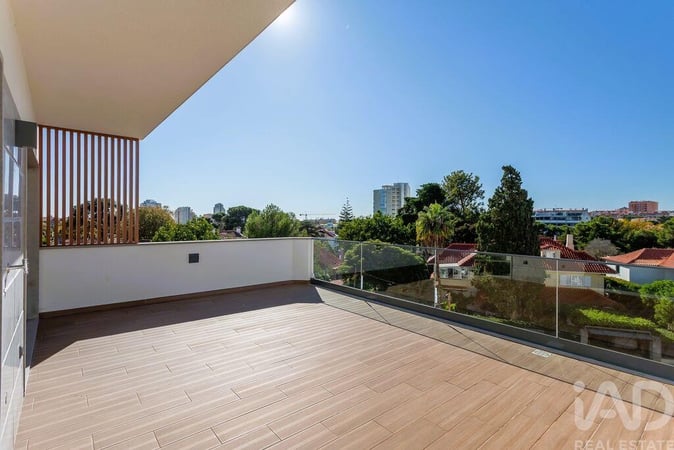 Apartment in Cascais - view 1