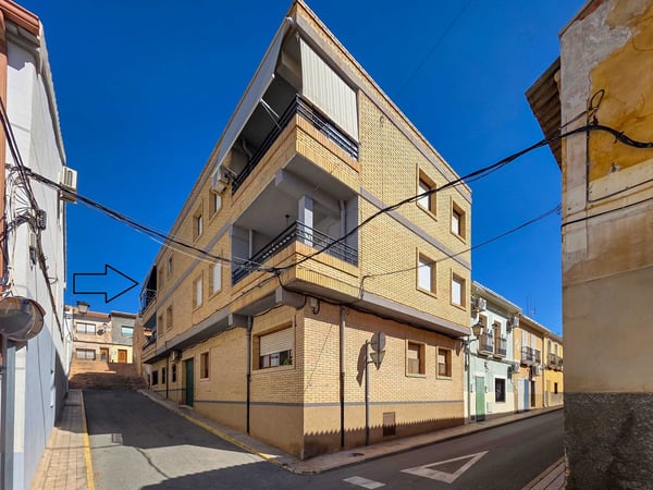 Apartment in Pinoso - view 1