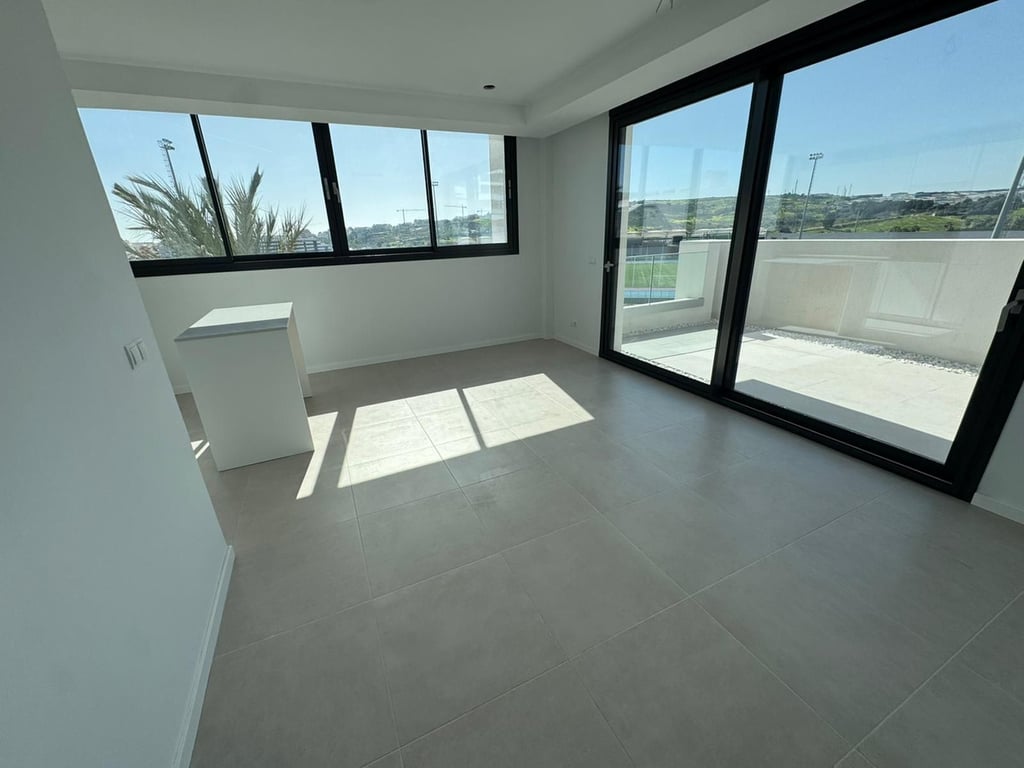 Penthouse in Estepona - Image 2