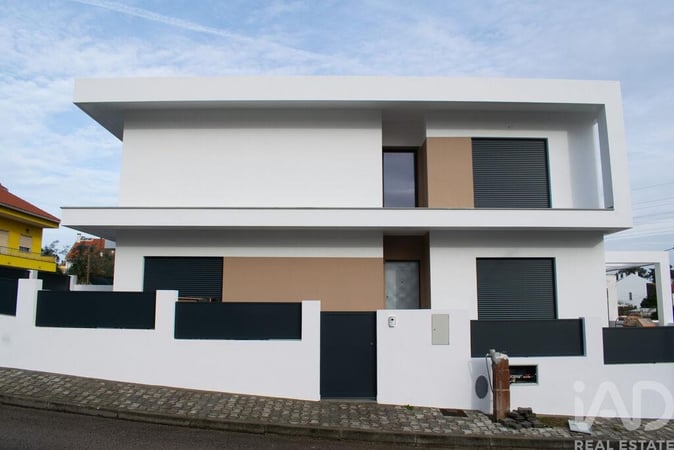 House in Amora - view 1