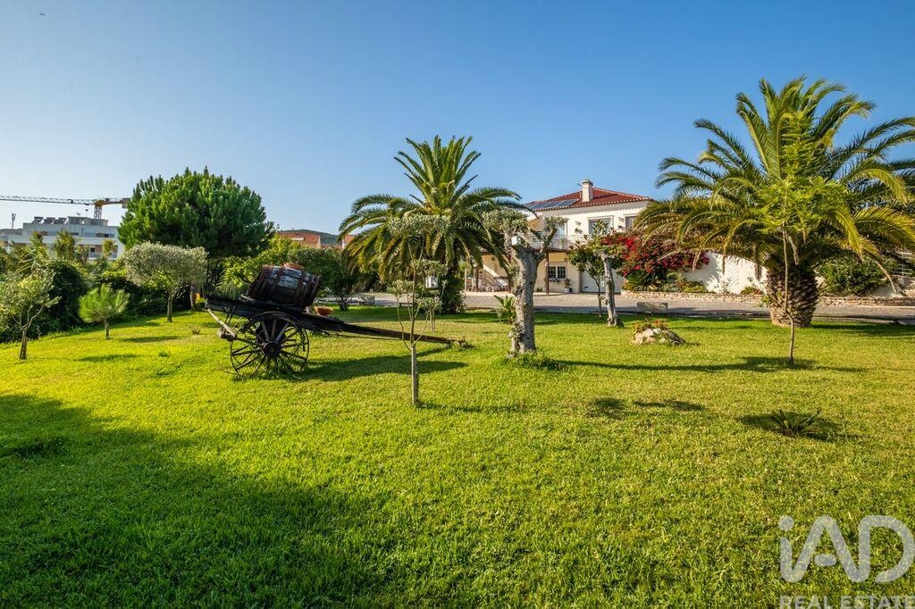 House in Sao Martinho do Porto - Image 3