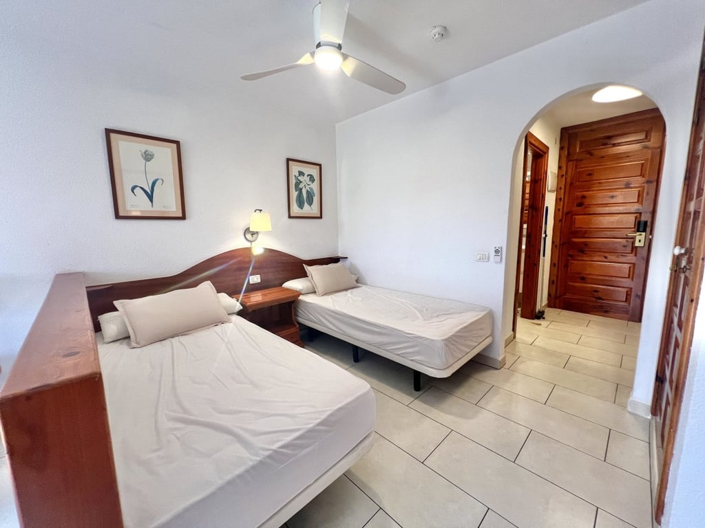 Apartment in Playa de las Americas - Image 3