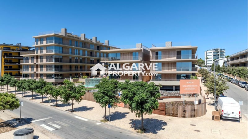 Apartment in Quarteira - view 1