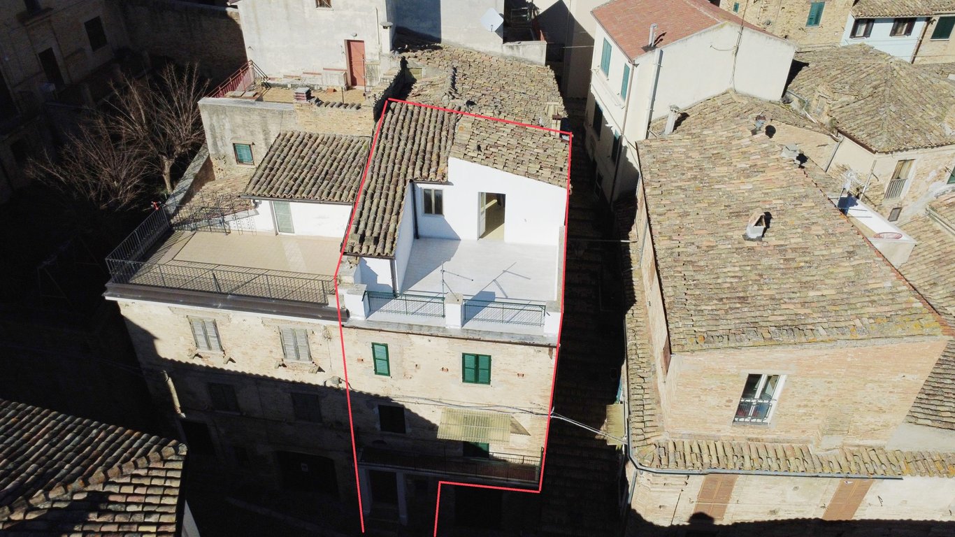 House in Penne - Image 3