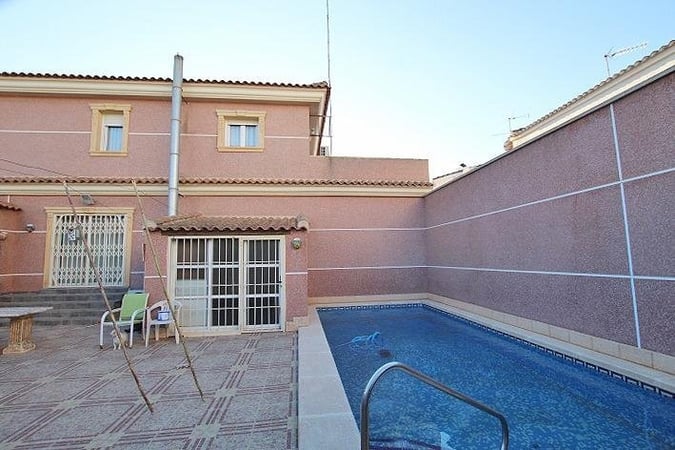 Villa in Formentera de Segura - view 1