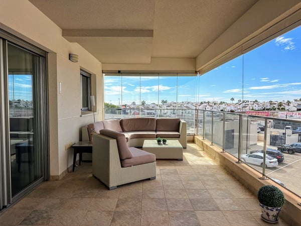 House in La Zenia - view 1