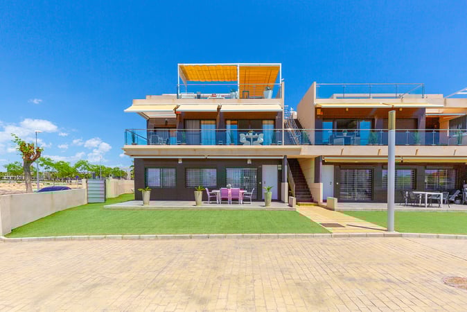 House in Torre de la Horadada - view 1