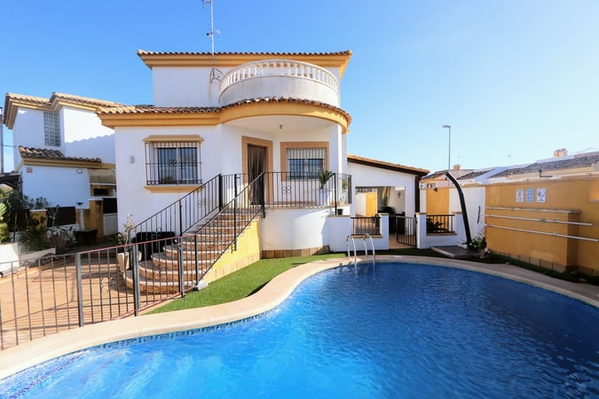 Villa in Sucina - view 1