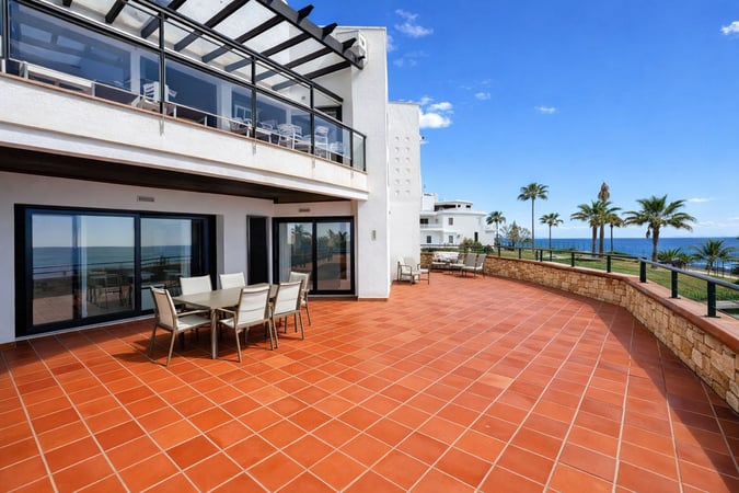 Apartment in Casares - view 1