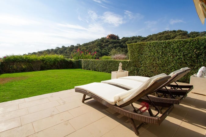 Apartment in La Mairena - view 1