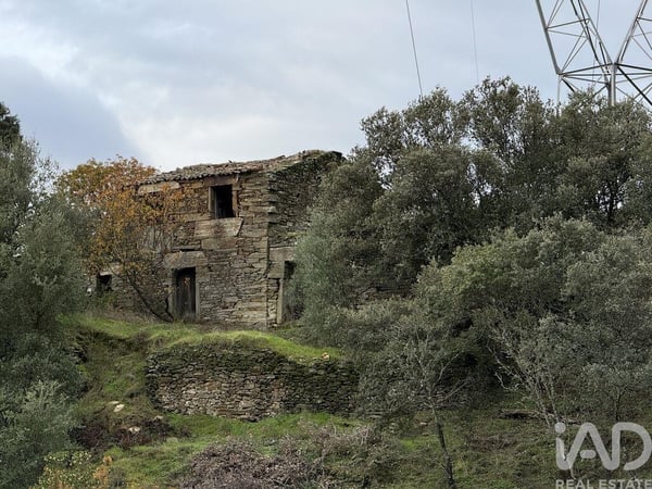 House in Santo Adriao - view 1