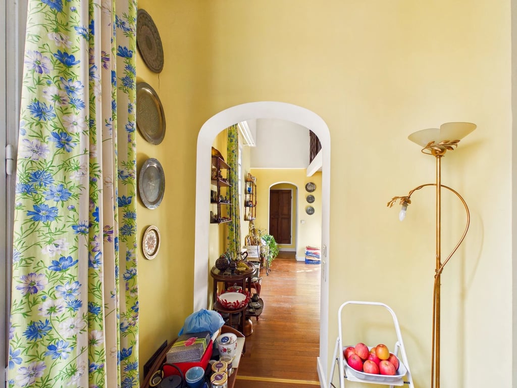 House in Aix-en-Provence - Image 3