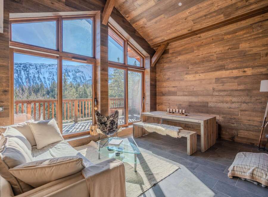 Apartment in Courchevel - Image 2
