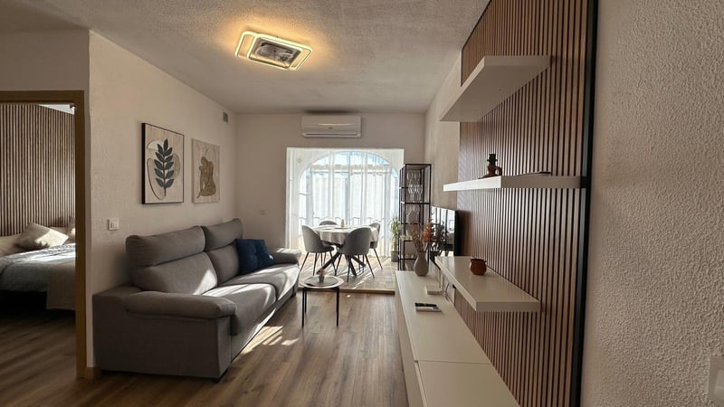 House in Villamartin - view 1