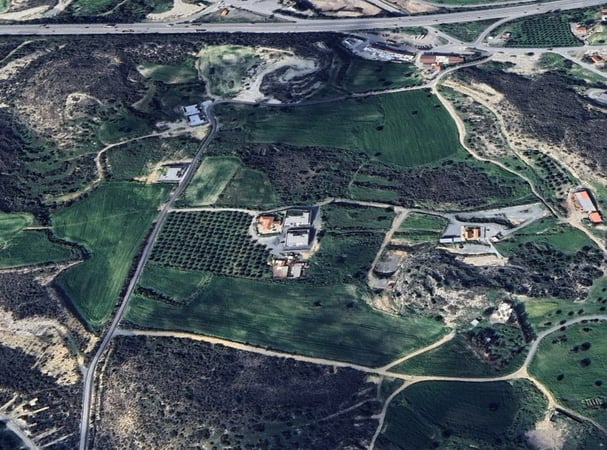 House in Choirokoitia - view 1