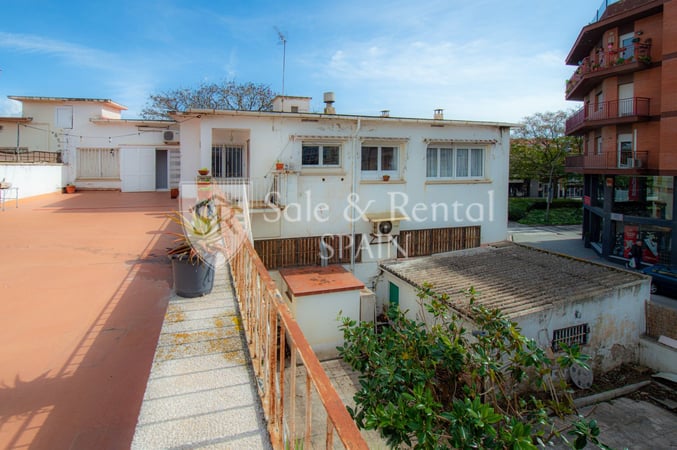 House in Malgrat de Mar - view 1