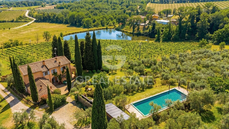 House in Bucine - view 1