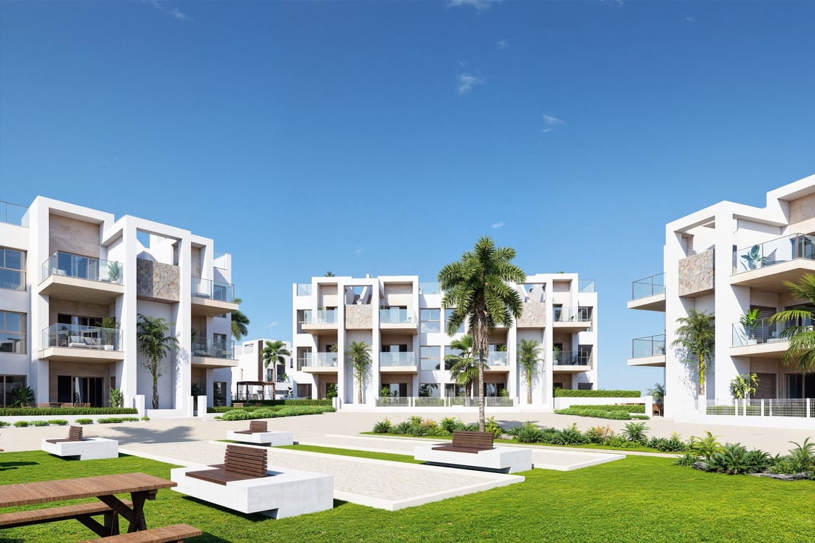 House in Los Alcazares - Image 3