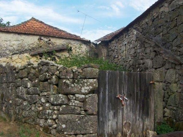 Villa in Sao Pedro do Sul - view 1