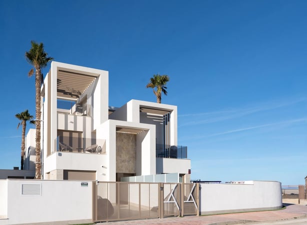 House in Los Alcazares - view 1
