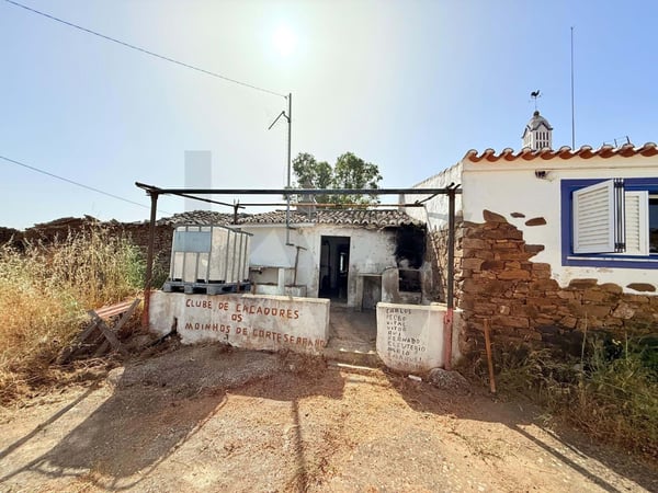 Villa in Martim Longo - view 1