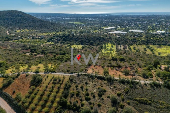 Land in Almancil - view 1