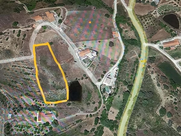 Land in Vale de Figueira - view 1