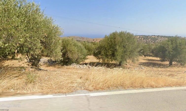 House in Agios Nikolaos - view 1