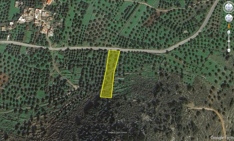 House in Agios Nikolaos - view 1