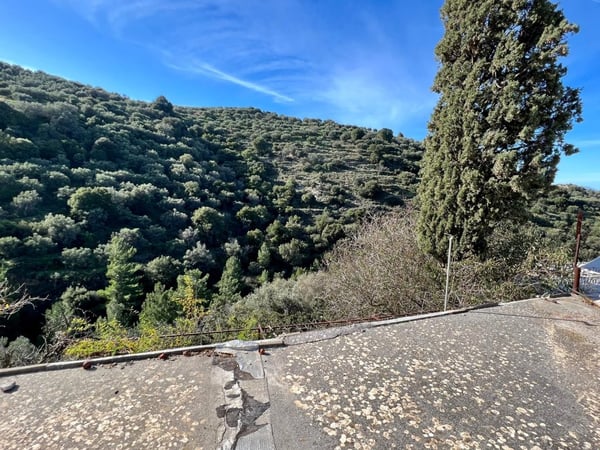 House in Sfaka - view 1