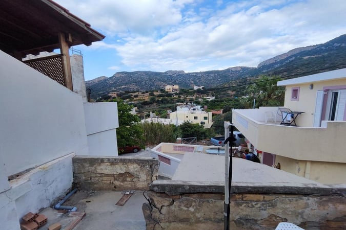 House in Kalo Chorio - view 1