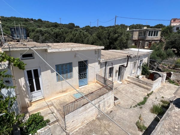 House in Vrouchas - view 1