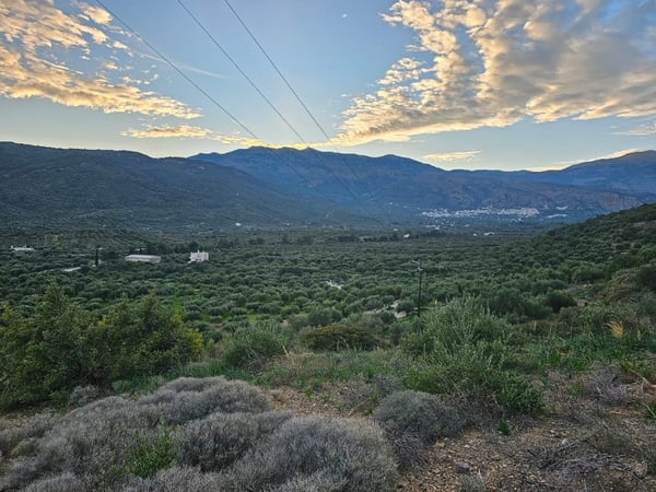 House in Agios Nikolaos - view 1