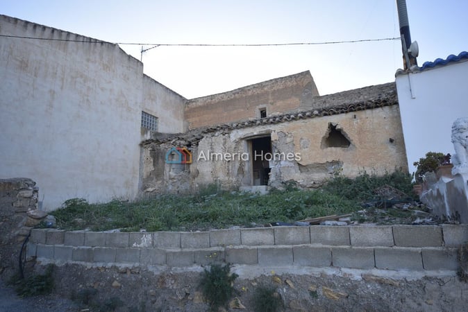 House in Oria - view 1