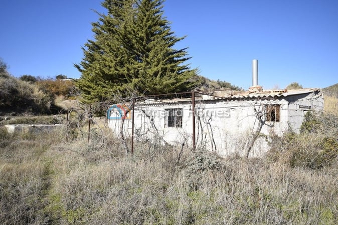 House in Lucar - view 1