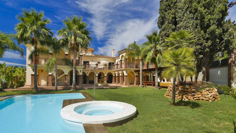 House in Marbella - view 1