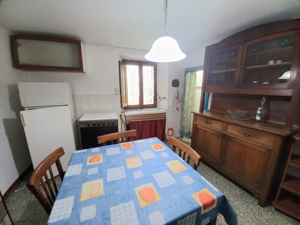 House in Fosciandora - Image 2