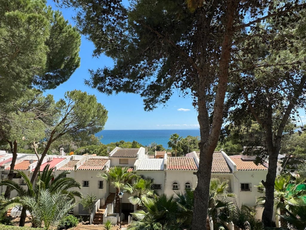 Apartment in Estepona - Image 2