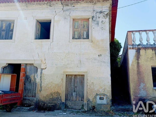 House in Barcouco - view 1
