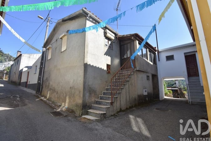 House in Vila Nova - view 1