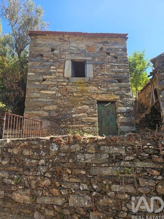House in Alvito da Beira - view 1
