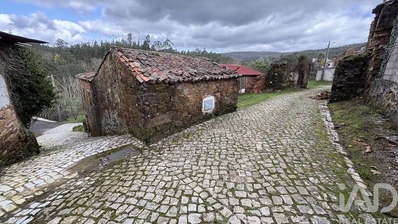 House in Aguda - view 1