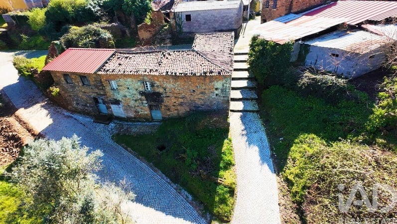 House in Aguda - view 1