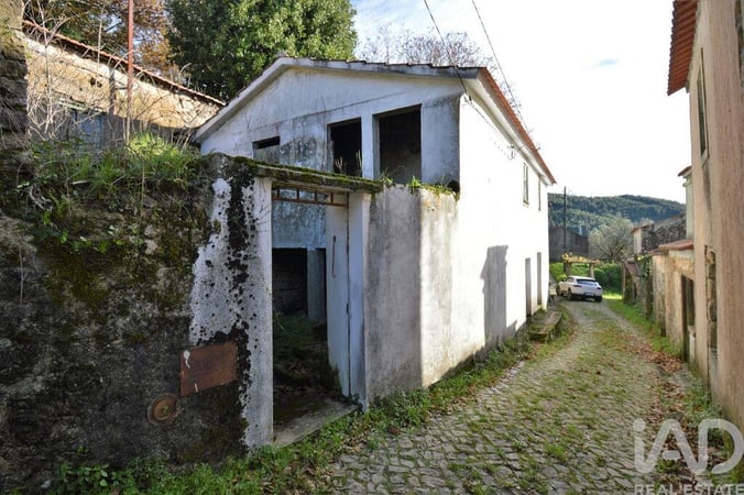 House in Espinhal - view 1