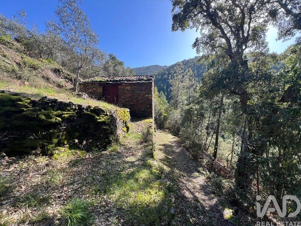 House in Celavisa - view 1