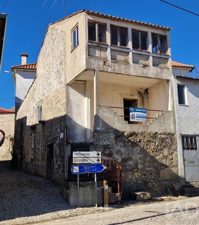 House in Freixinho - view 1