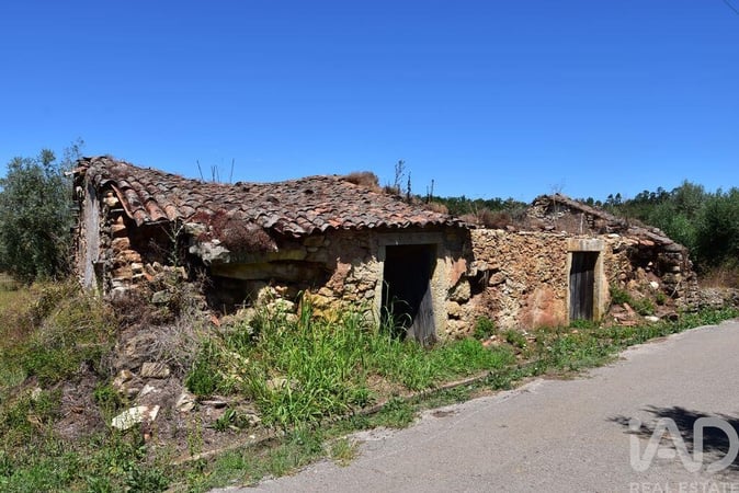 House in Areias - view 1